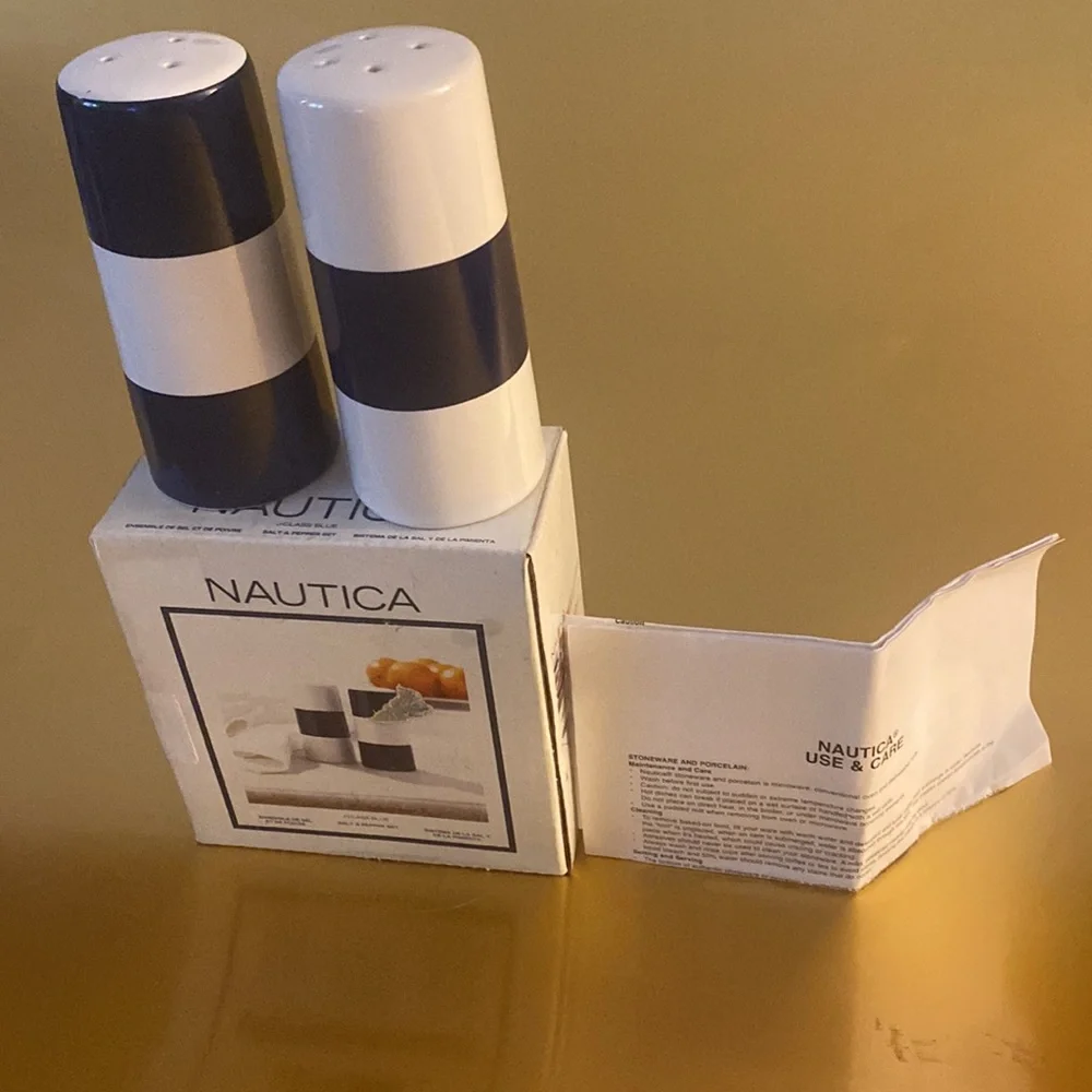 Nautica J-Class  Blue  Salt Pepper Shaker Striped Blue Retire Replacement